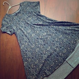 LuLaRoe Carly Dress Small Black Grey Tan Warm Mat